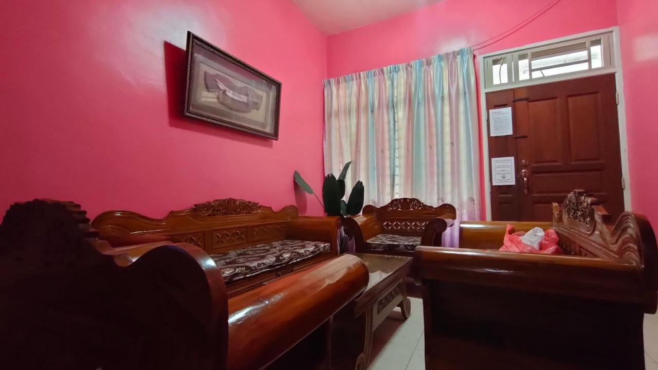 Zulaikha's Homestay Ulu Tiram JB Bagian luar foto