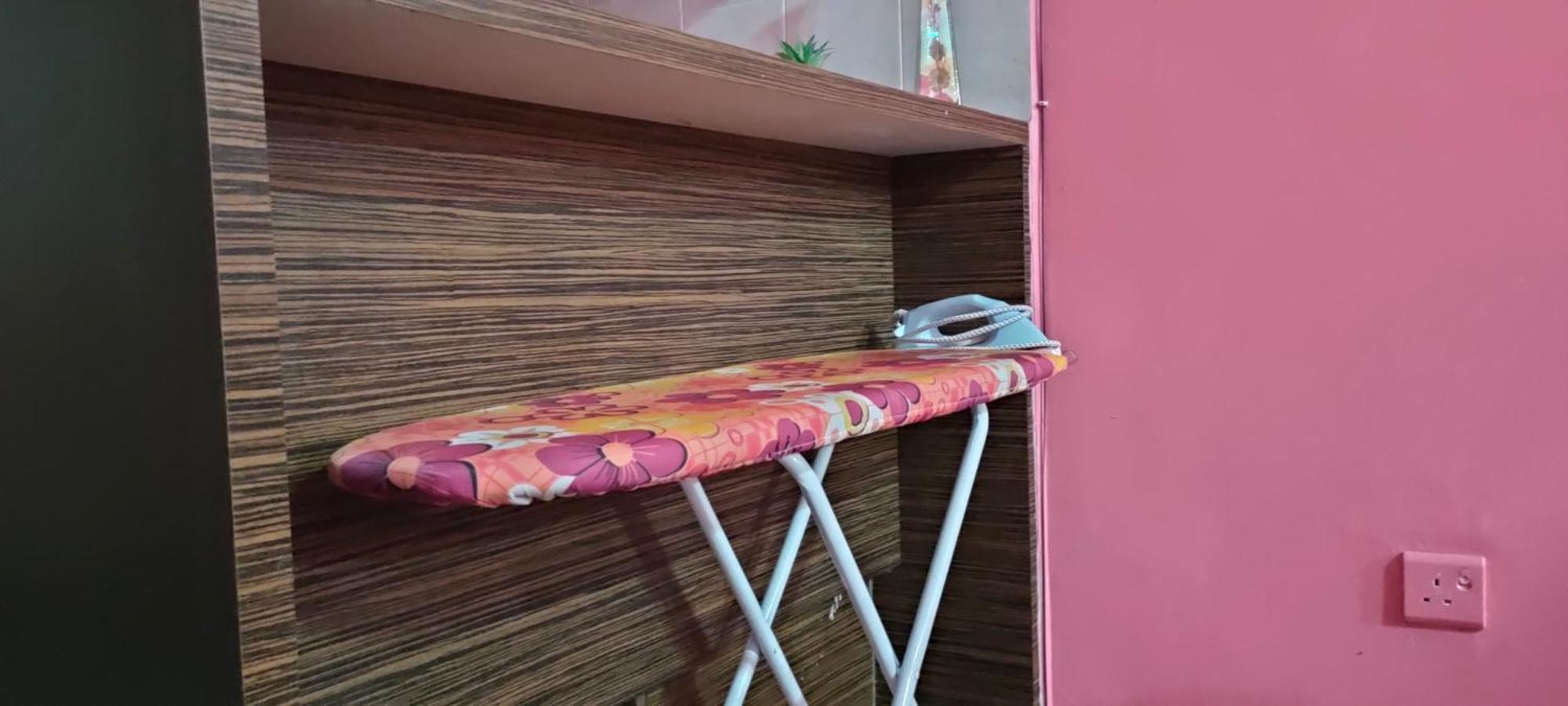 Zulaikha's Homestay Ulu Tiram JB Bagian luar foto